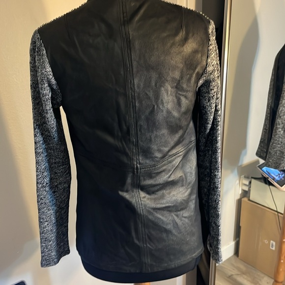 VEX COLLECTION SWEATER JACKET - Picture 6 of 8